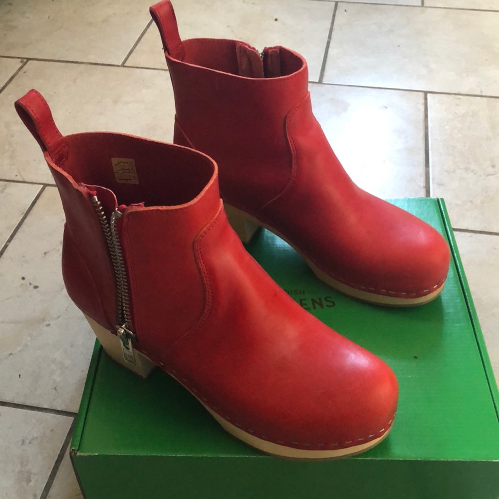 Swedish has been red emy boots size 9 / 39